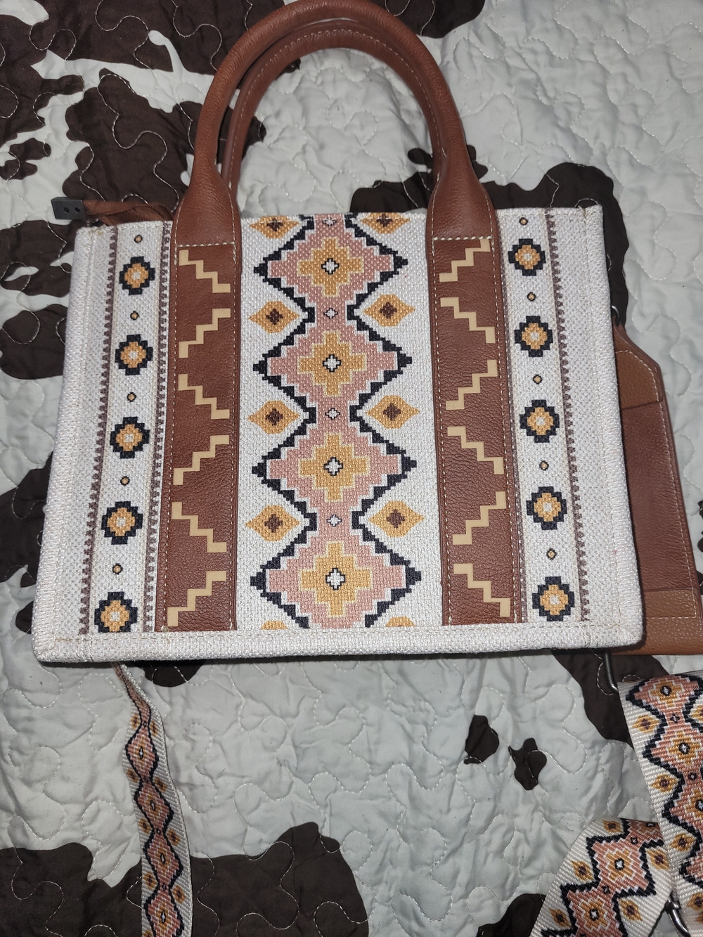 Wrangler Brown, Cream & Yellow Aztec Tote - Picture 3 of 10